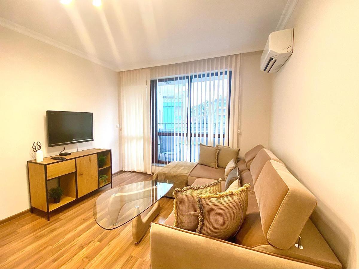 Etica Apartments Plovdiv Exteriör bild